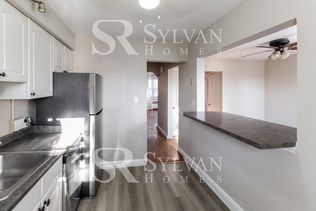 Building Photo - Find Your Oasis in Baltimore's Bustling Heart