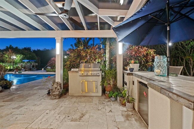 Building Photo - 10740 SW 74th Ct