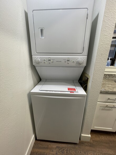 Building Photo - 6893 S Countrywoods Cir