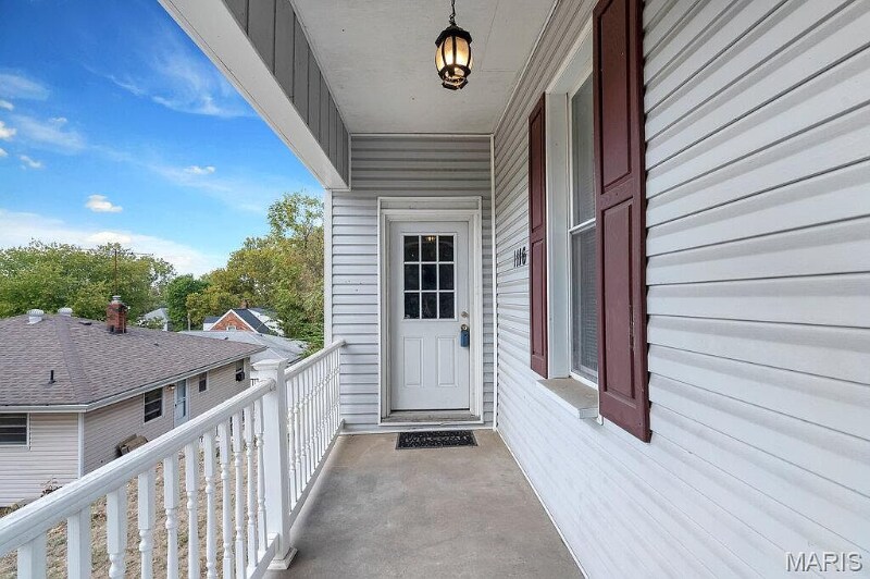 Building Photo - 1116 E 5th St