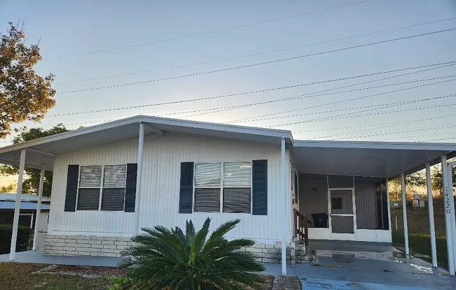 Building Photo - 14220 Brookridge Blvd