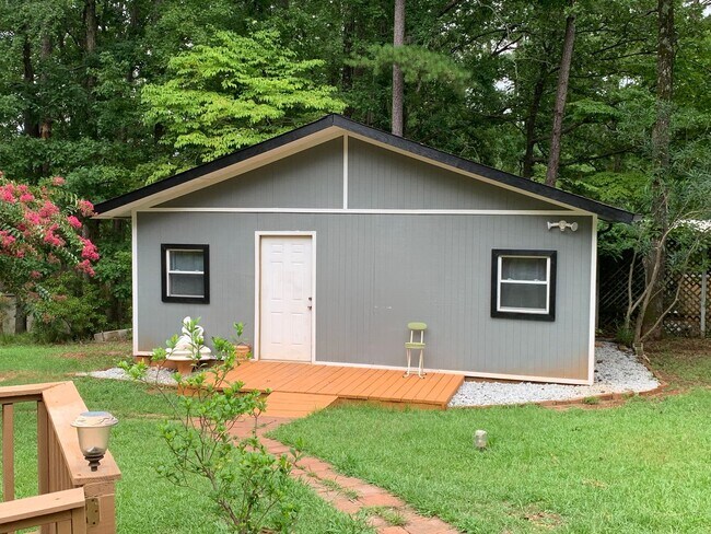 Building Photo - 4107 Vern Sikking Rd