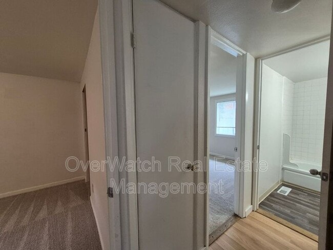 Building Photo - 1604 Elmendorf Dr