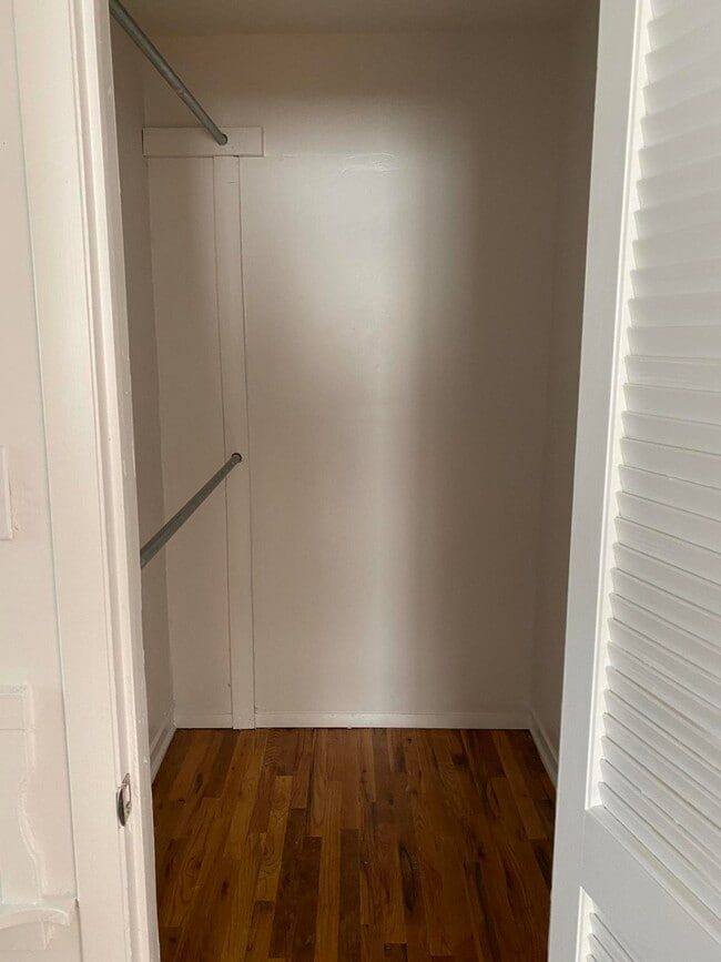 Building Photo - 613 Olson St