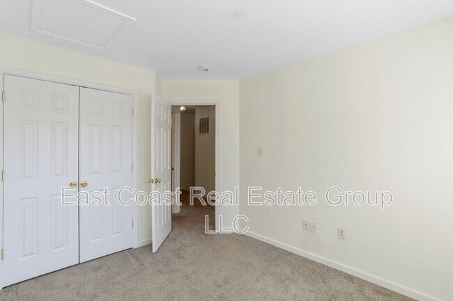 Building Photo - 91 Grindstone Dr