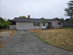 Building Photo - 3 Bedroom 1 bath