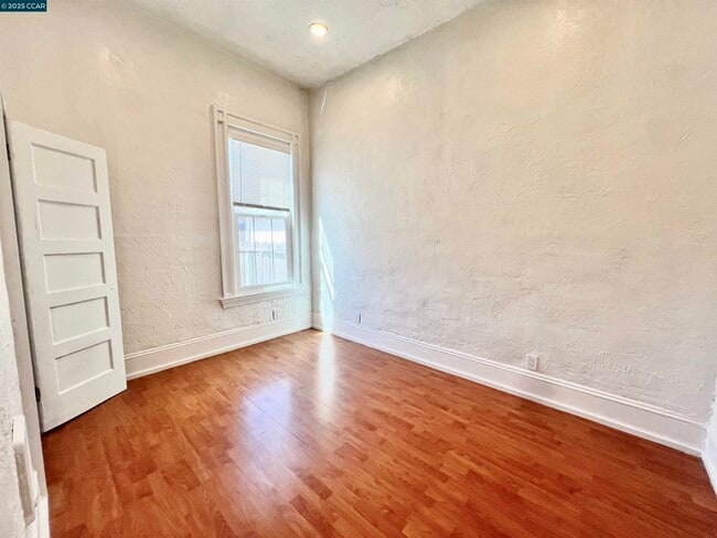 Building Photo - 1709 Peralta St