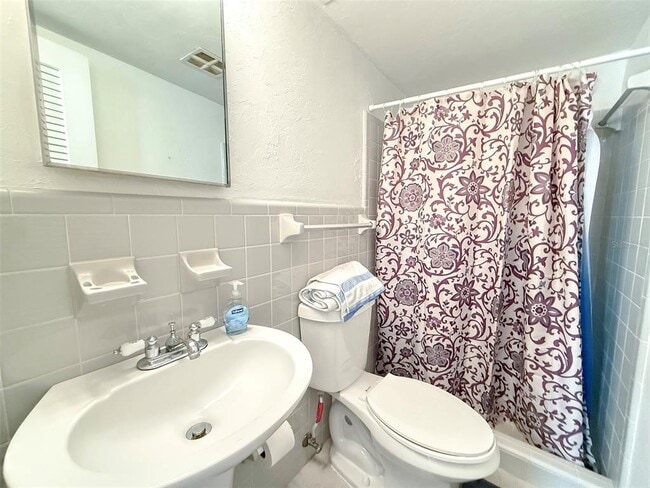 Building Photo - 2155 Wood St