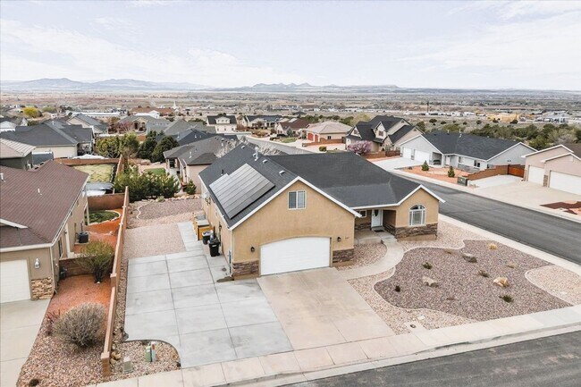 Building Photo - 2367 Monarch Cir