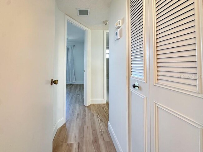 Building Photo - 3640 Ironwood Cir