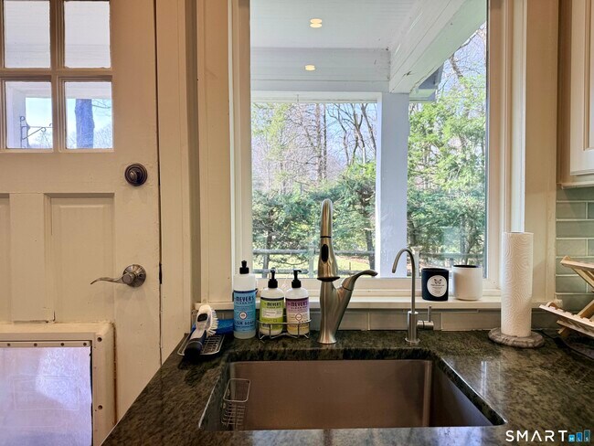 Building Photo - 12 Sunset Pass