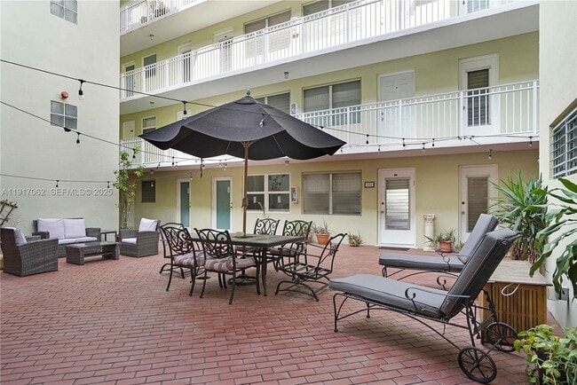 Building Photo - 1498 Jefferson Ave