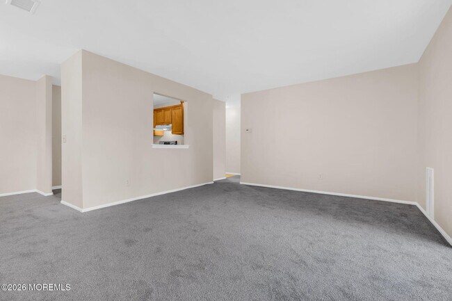 Building Photo - 2101 Bayhead Dr