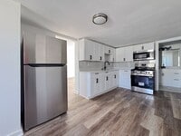 Building Photo - Chatham