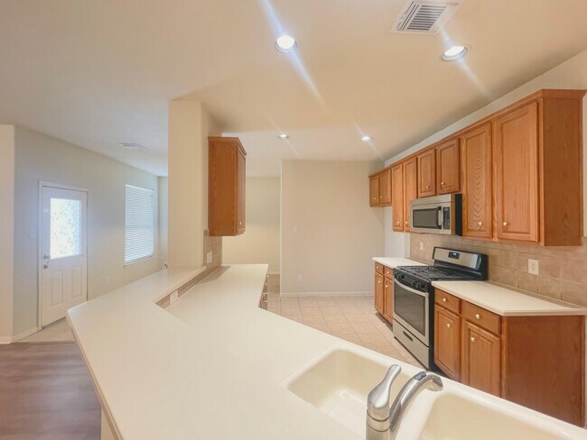 Building Photo - 24511 Saddle Path Ct