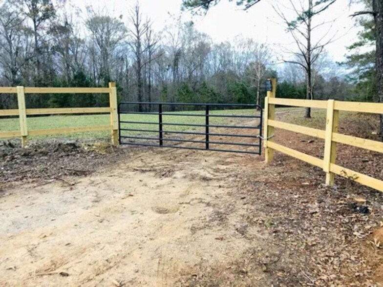 Building Photo - 151 Atchison Rd