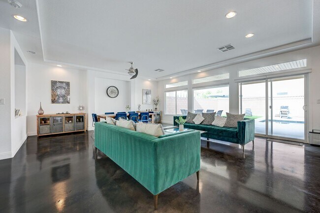 Building Photo - FANTASTIC FULLY UPGRADED FURNISHED RENTAL LOCATED IN THE SOUTHWEST!!!