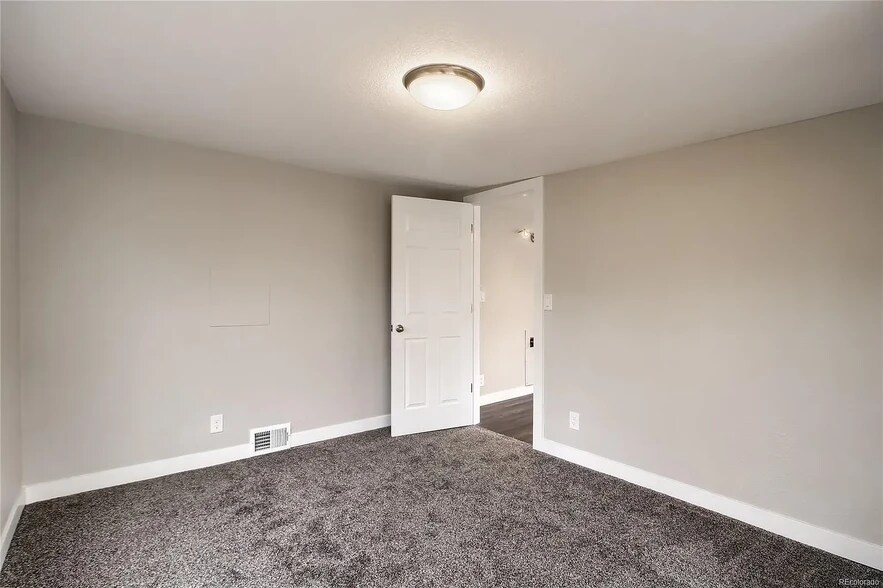 Back Bedroom - 2119 S Sherman St