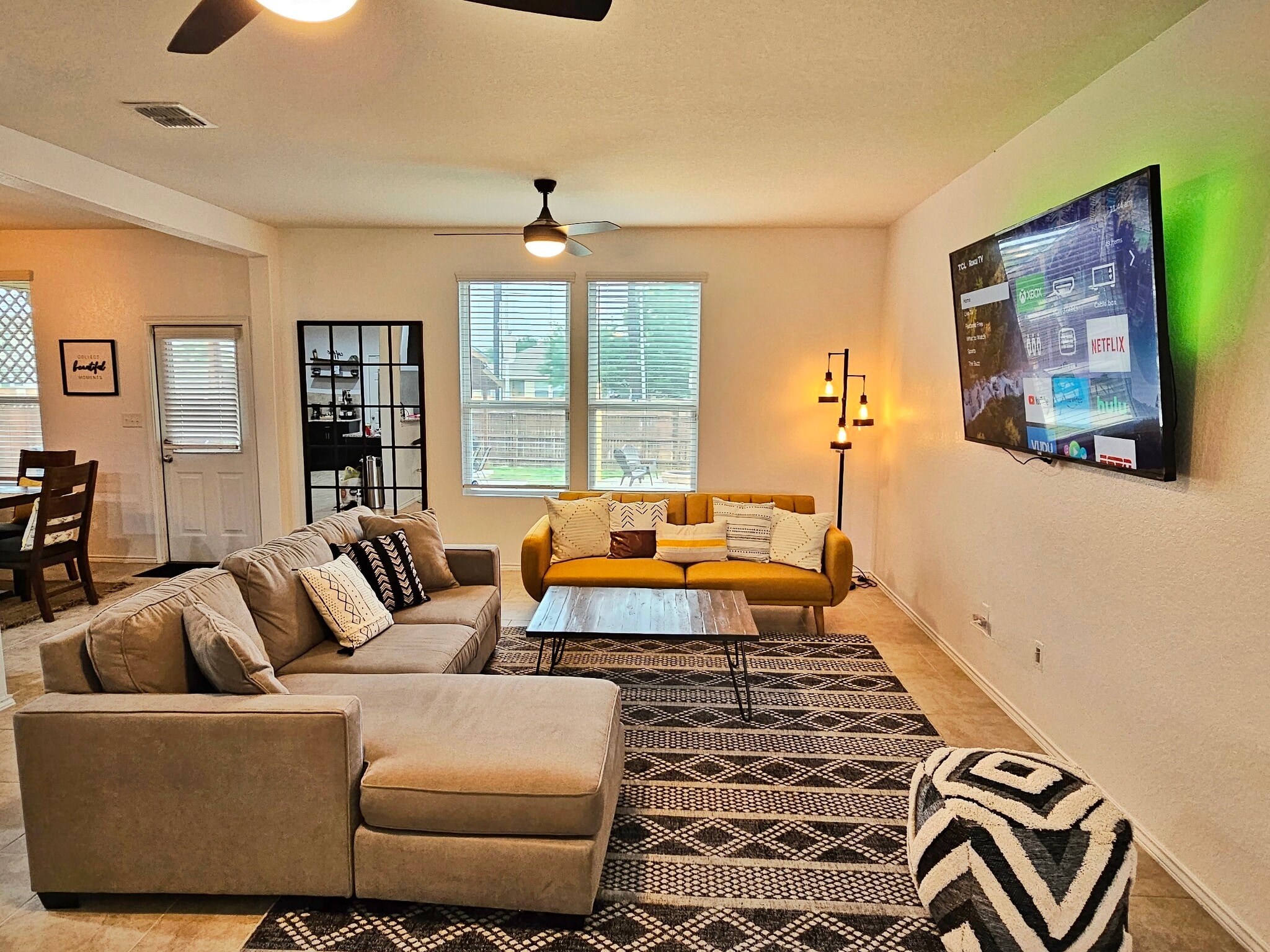 Building Photo - 9618 Silver Mist Way