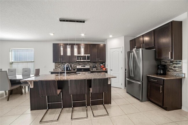 Building Photo - 817 Boca Vista Ct