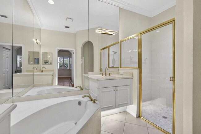 Building Photo - 2675 Pyes Harbour