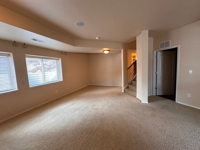 Building Photo - 2-Story in Pinecreek