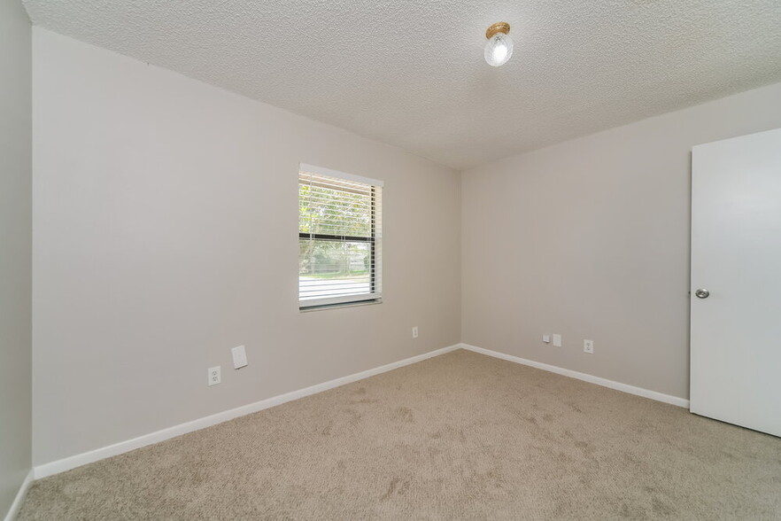 Building Photo - 104 Lake Daisy Terrace