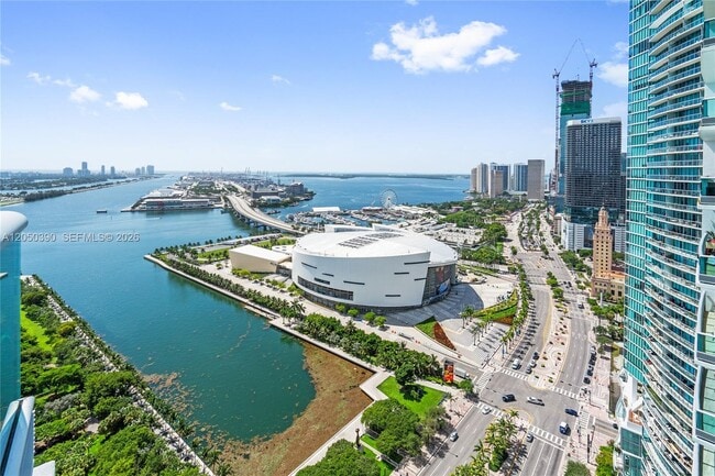 Building Photo - 900 Biscayne Blvd