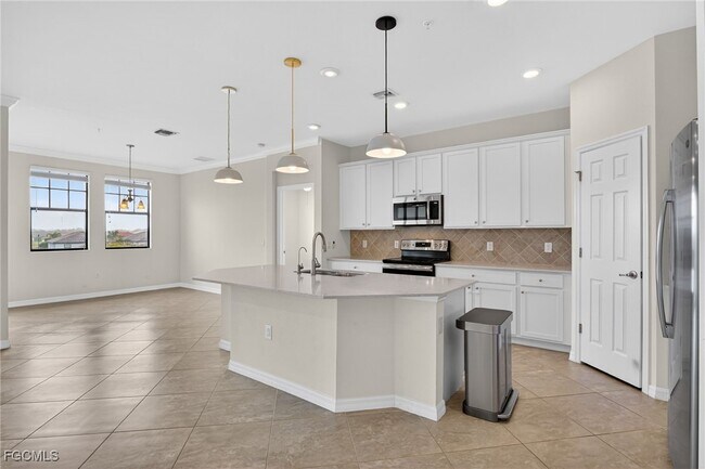 Building Photo - 11773 Grand Belvedere Way