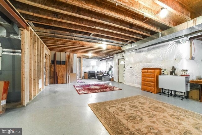 Building Photo - 24900 Fox Run Ln