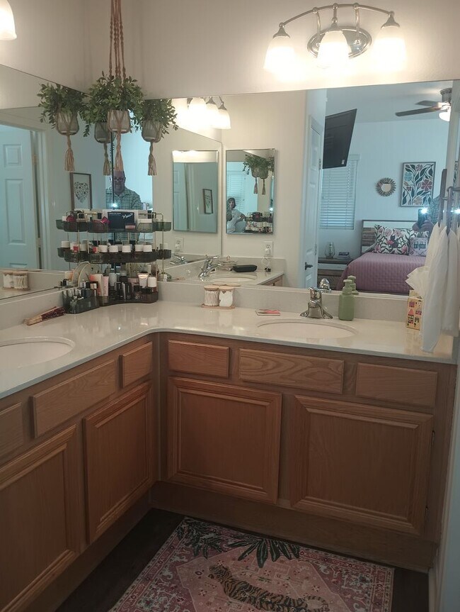 Building Photo - Comfortable Living in the Heart of Rancho Rose