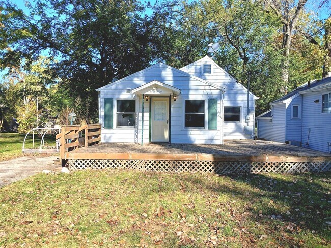 Primary Photo - 112 Hazel Ct