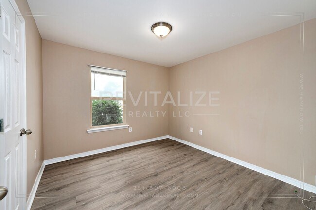 Building Photo - 1549 Majesty Loop