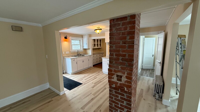 Building Photo - 5 Whipple Ct