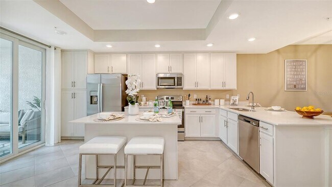 Building Photo - 12390 Wellen Golf St