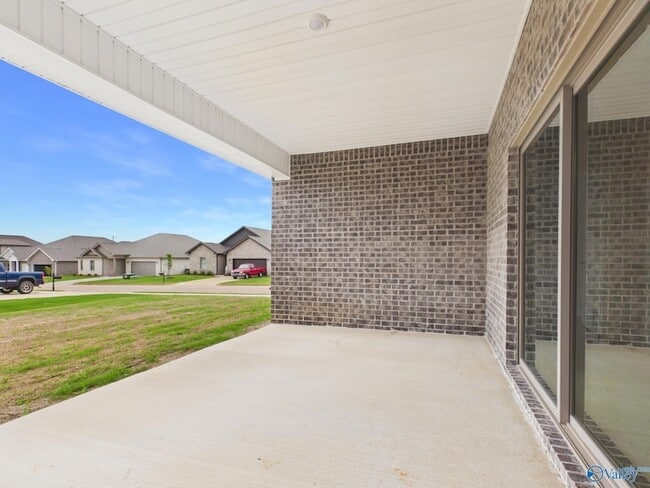 Building Photo - 17993 Longleaf Dr