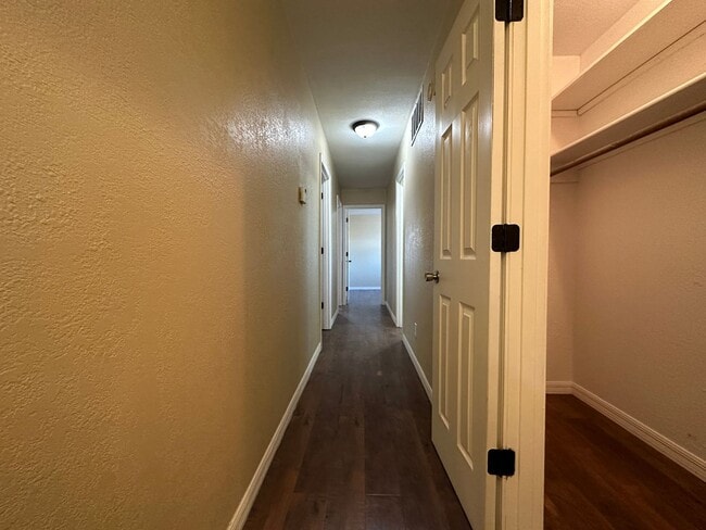 Building Photo - 3201 S 92nd St