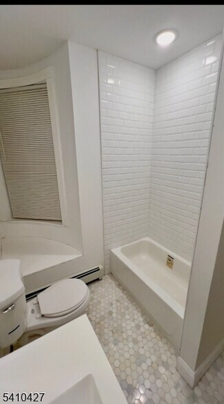 Building Photo - 10 Pennsylvania Ave