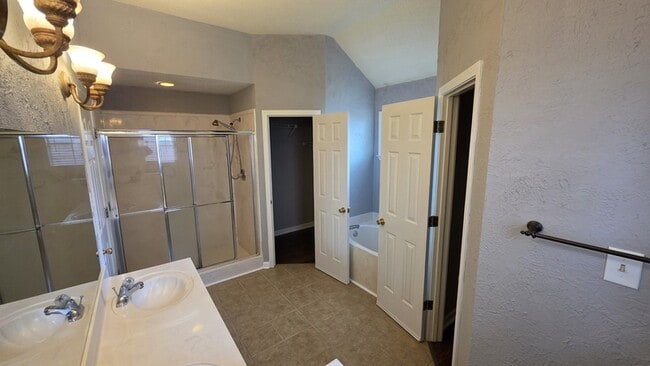 Building Photo - 1471 Wolf Ridge Dr