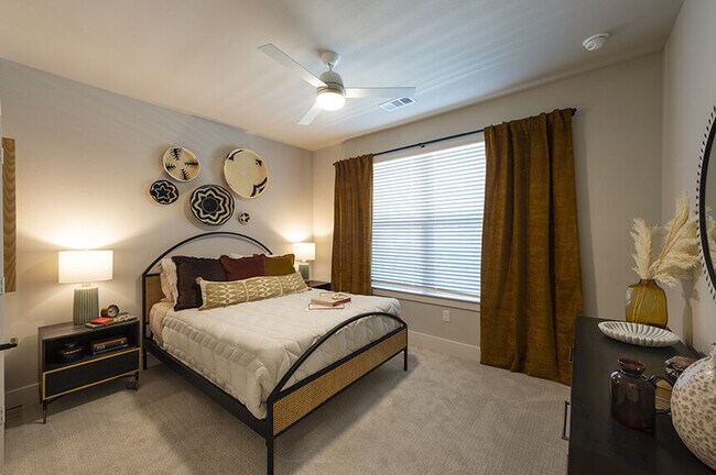 Building Photo - Now 6 Weeks Free Rent in Katy!
