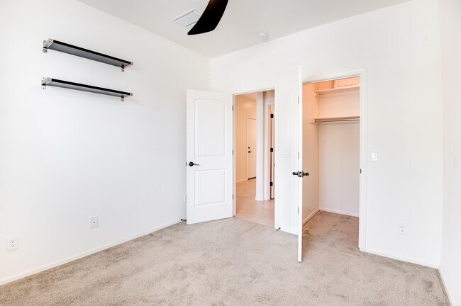 Building Photo - 12038 W Briles Rd