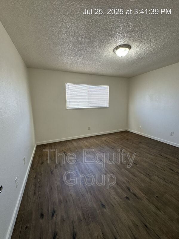 Building Photo - 1629 E Douglas Ave