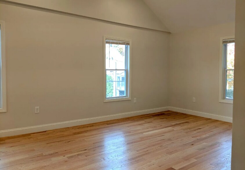 Building Photo - 44 Cogswell Ave