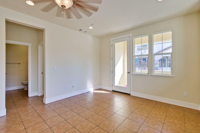 Building Photo - 3-Bed, 3-Bath Home in Sunnyvale near Seven...