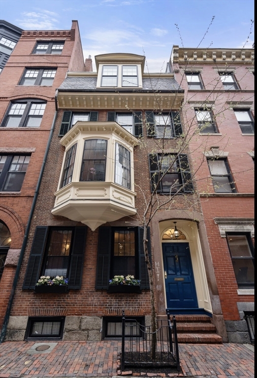 Building Photo - 77 Myrtle St