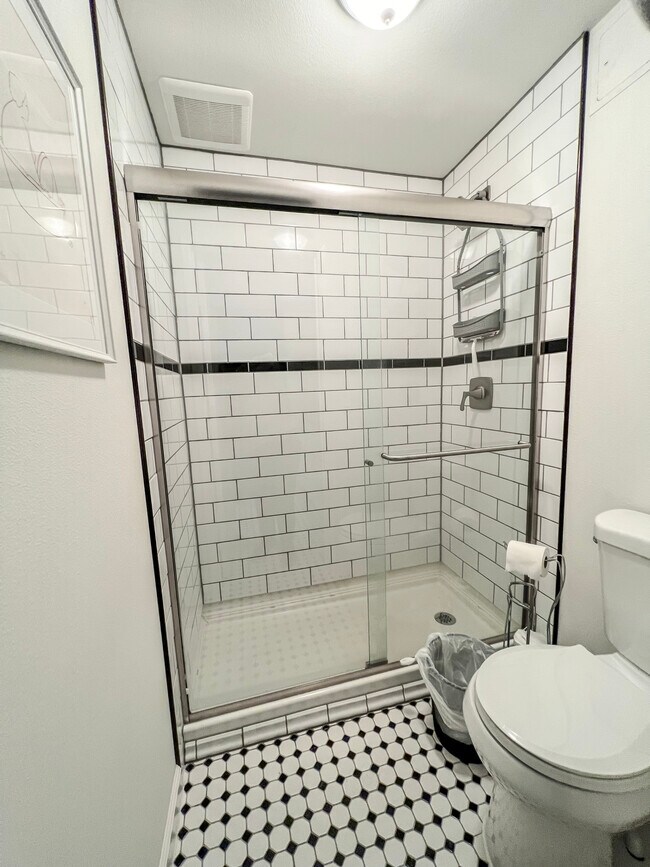 BATHROOM - 1615 Hotel Cir S