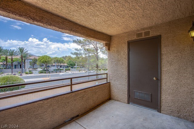 Building Photo - 2200 S Fort Apache Rd