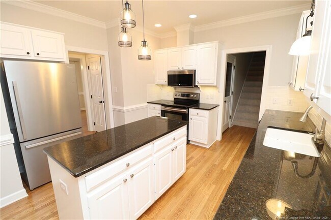 Building Photo - 107 Hardaway Ct
