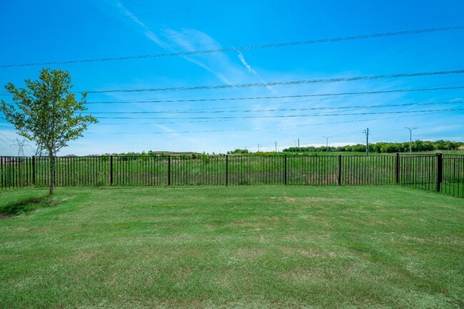 Building Photo - Charming 3-Bedroom Retreat with 2 Full Bat...