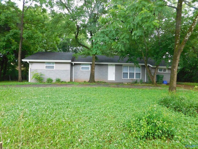 Building Photo - 314 Harolds Dr NW